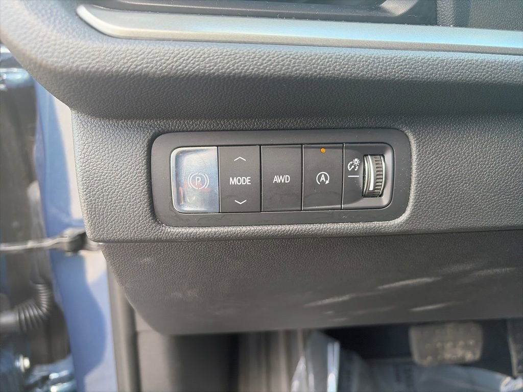 Used 2026 Chevrolet Traverse LT AWD/4WD image 17