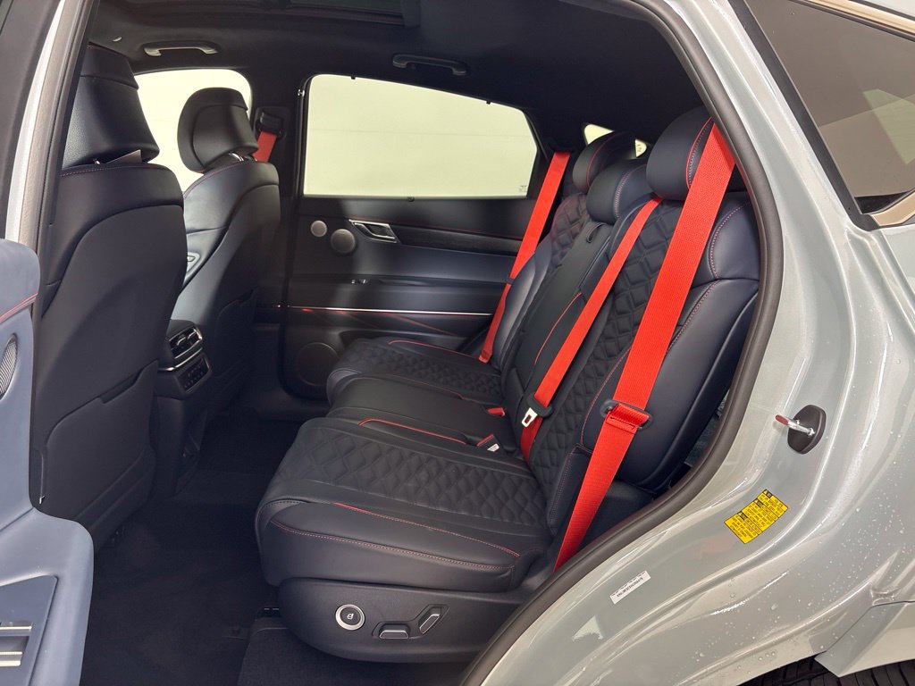 New 2027 Genesis GV80 3.5T e-SC AWD/4WD image 18