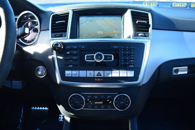 Used 2015 Mercedes-Benz ML 63 AMG 4MATIC image 29