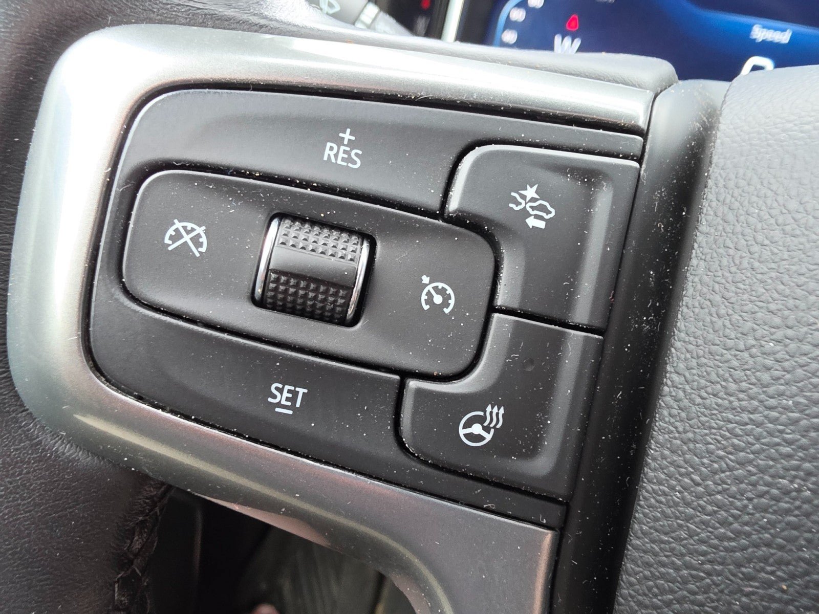 Used 2022 Chevrolet Silverado 1500 RST AWD/4WD image 36