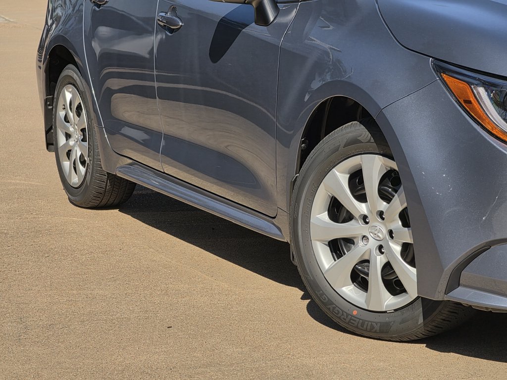 New 2027 Toyota Corolla LE FWD image 11