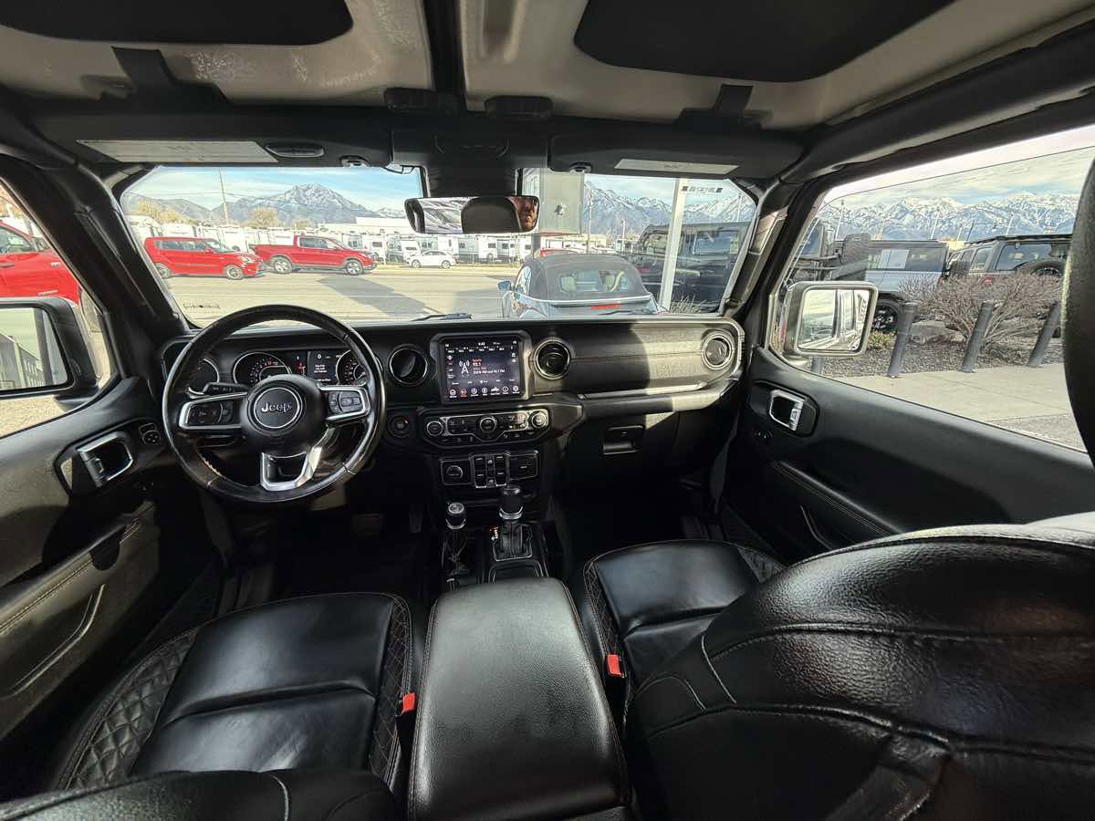 Used 2022 Jeep Gladiator Overland image 17