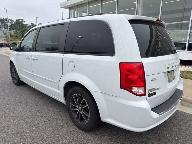Used 2017 Dodge Grand Caravan GT FWD image 3