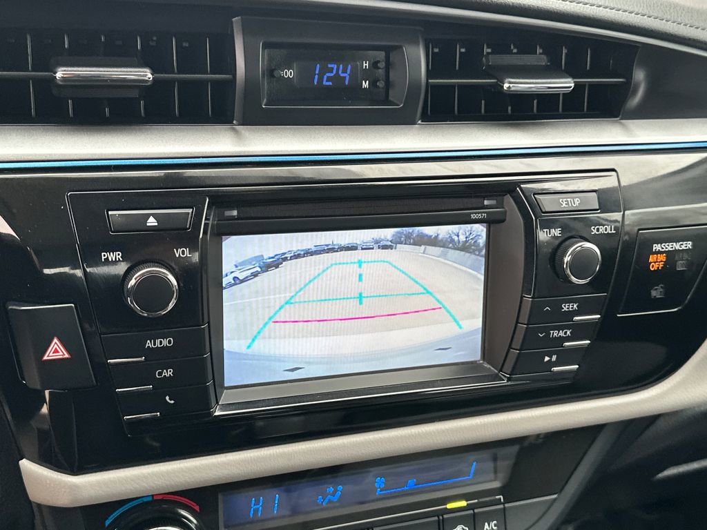 Used 2016 Toyota Corolla LE image 23