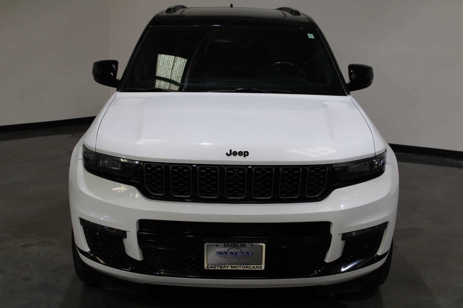 Used 2023 Jeep Grand Cherokee L Summit w/ High Altitude Package image 6