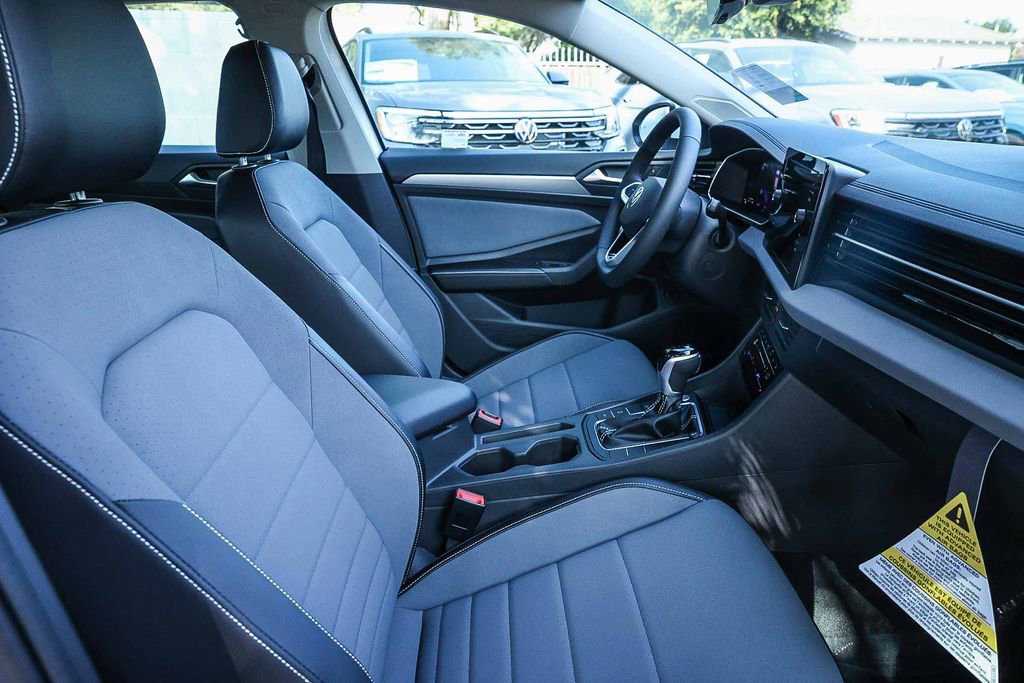 New 2026 Volkswagen Jetta SE image 27