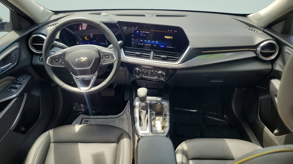 Used 2025 Chevrolet Trax ACTIV w/ Driver Confidence Package FWD image 20