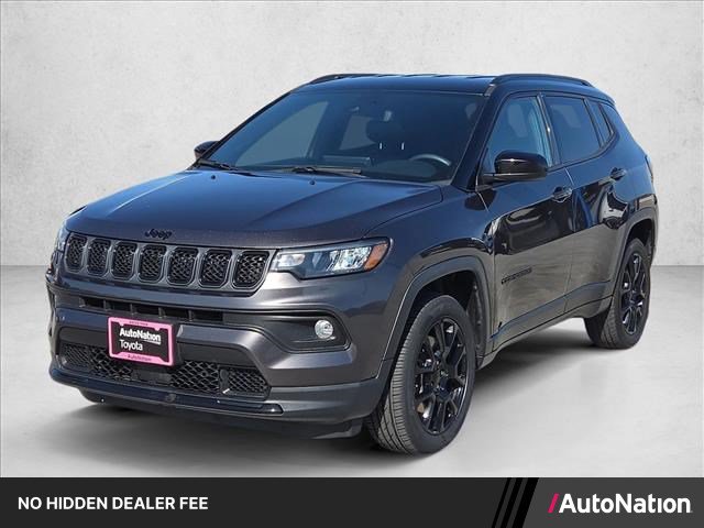 Used 2023 Jeep Compass Latitude AWD/4WD image 1