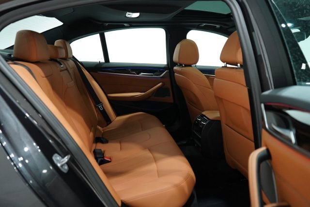 Used 2023 BMW 540i xDrive w/ M Sport Package image 33
