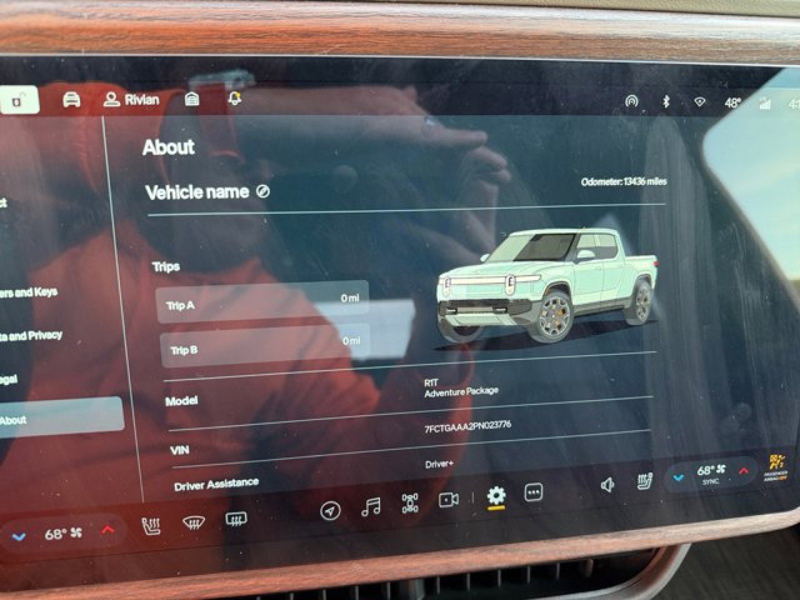 Used 2023 Rivian R1T Adventure image 25