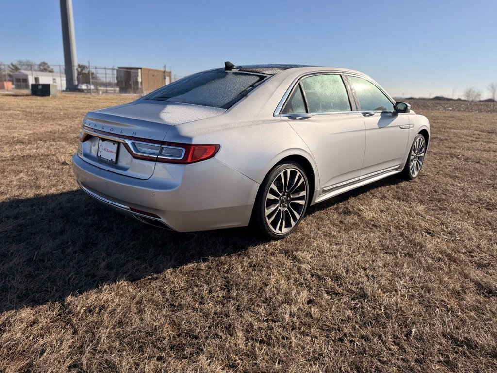 Used 2019 Lincoln Continental Select w/ Continental Climate Package image 5