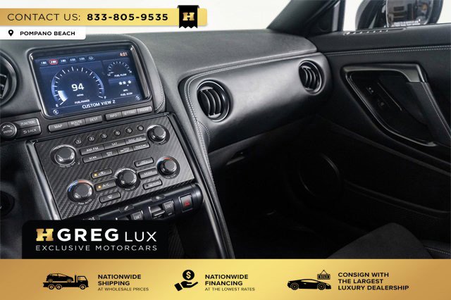 Used 2015 Nissan GT-R Premium image 29