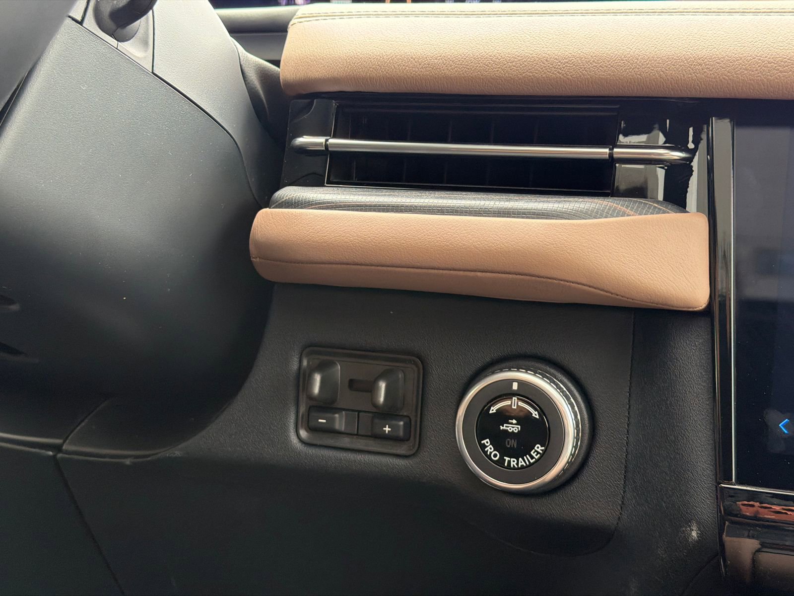 New 2026 Lincoln Navigator L Black Label AWD/4WD image 31