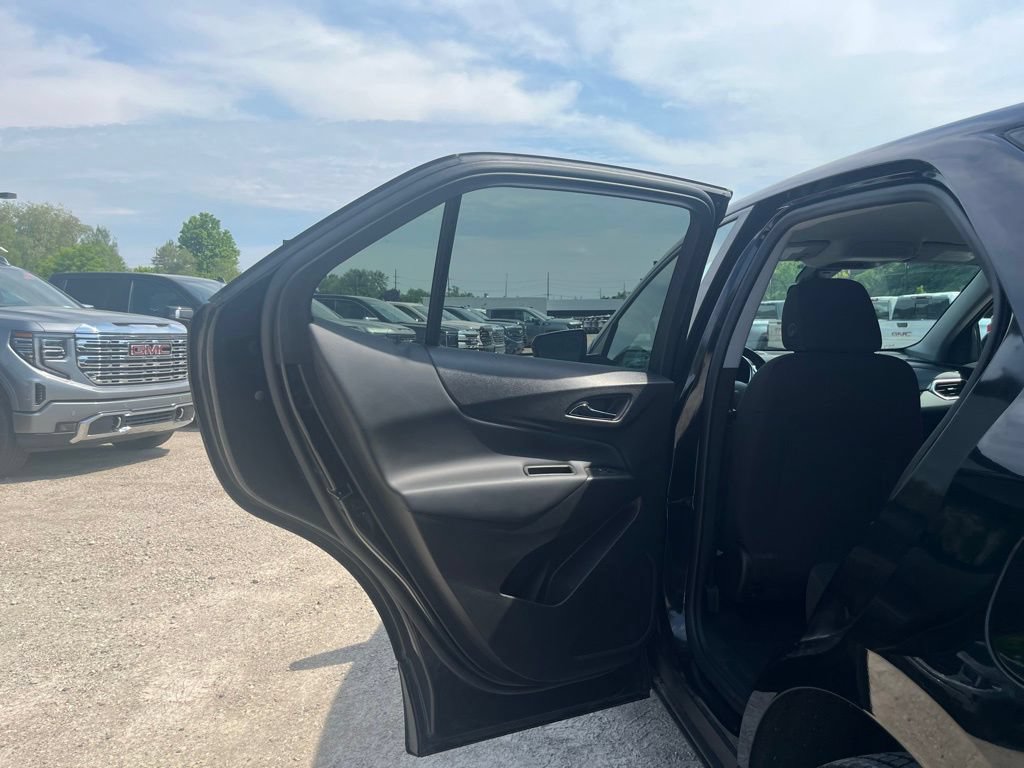 Used 2024 Chevrolet Equinox LT AWD/4WD image 33