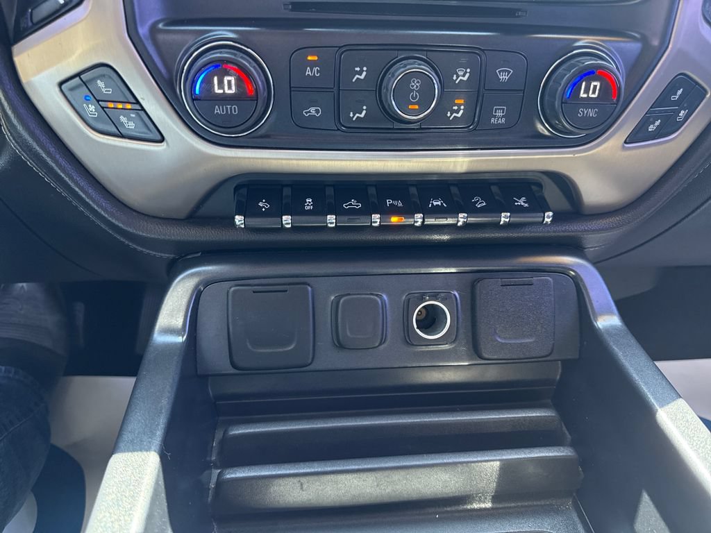 Used 2016 GMC Sierra 1500 Denali w/ Enhanced Driver Alert Package AWD/4WD image 18