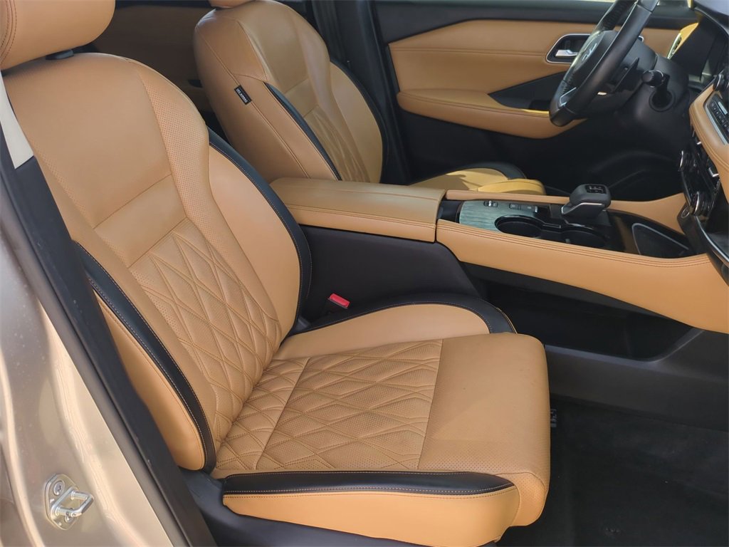 Used 2021 Nissan Rogue Platinum image 28