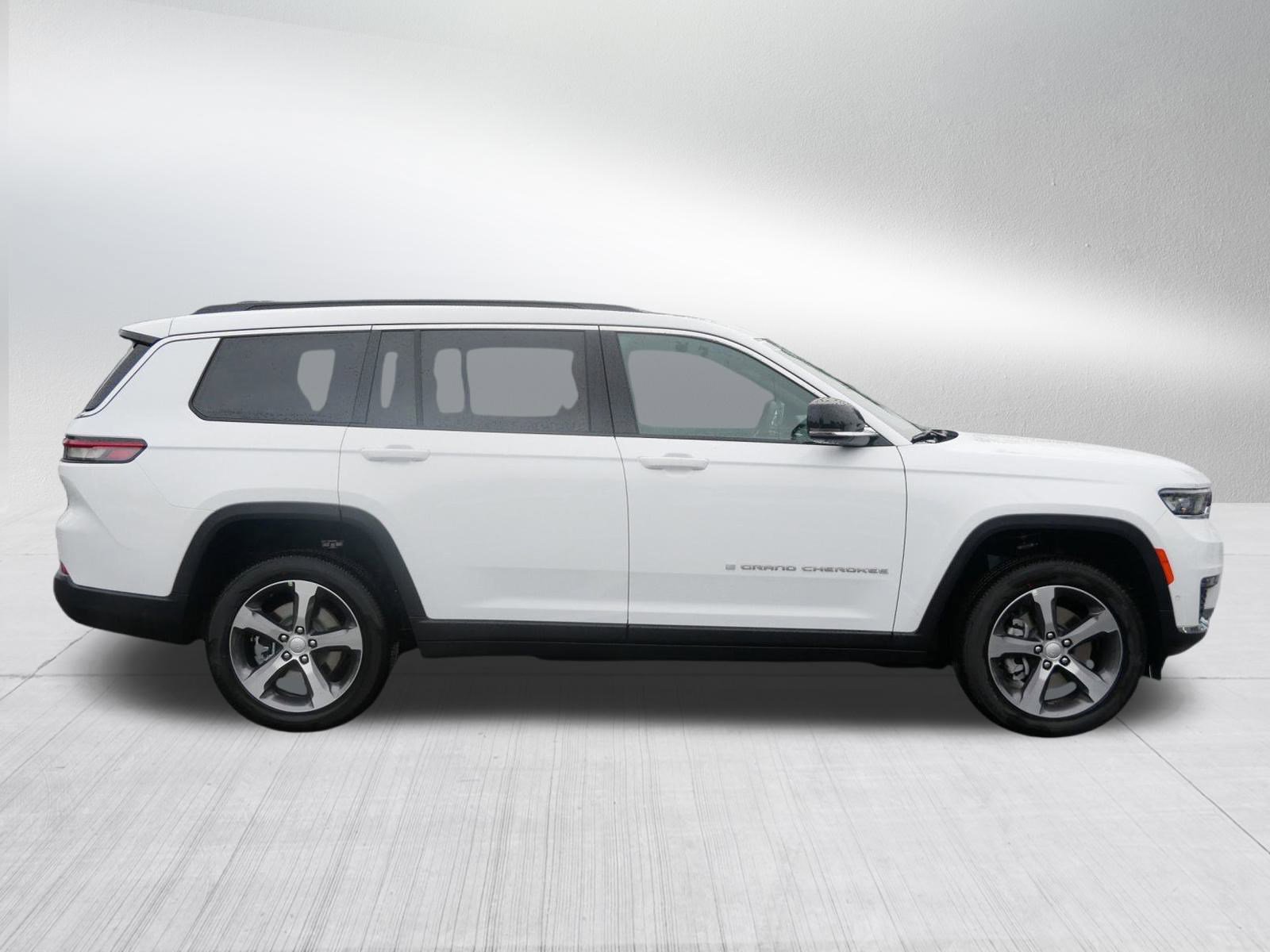 New 2025 Jeep Grand Cherokee L Limited w/ Luxury Tech Group II image 8