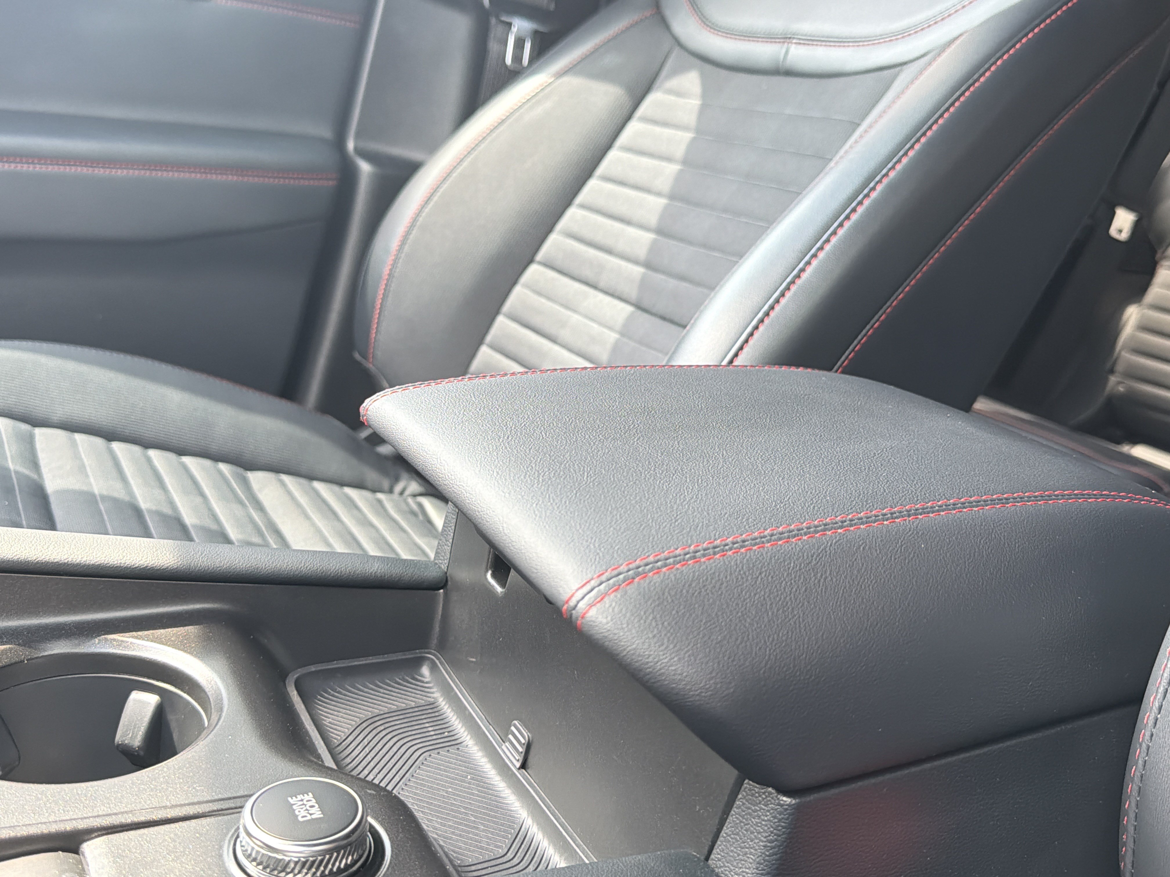 Used 2025 Ford Explorer ST-Line RWD image 40