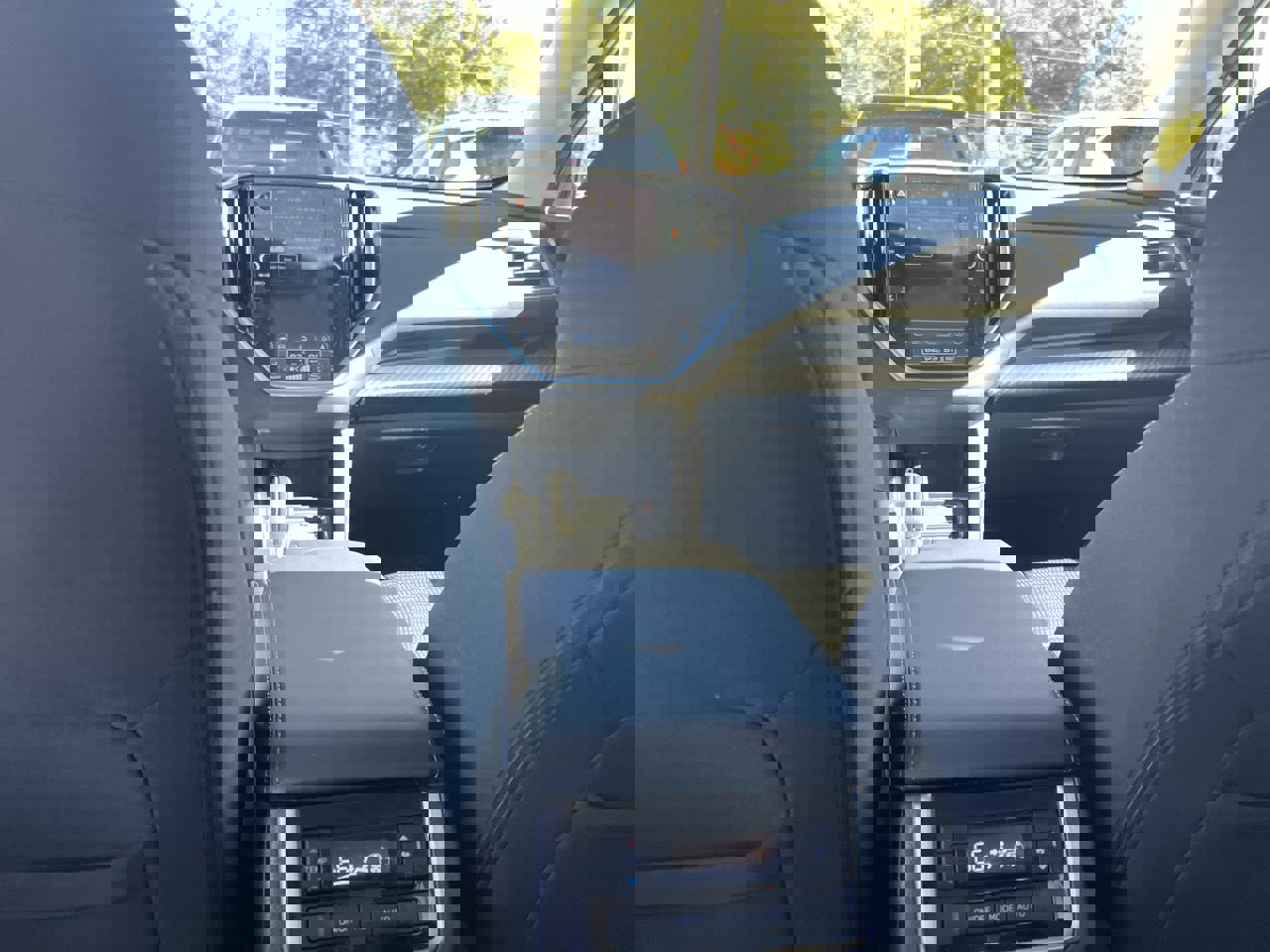 Used 2024 Subaru Ascent Premium w/ Convenience Package image 31