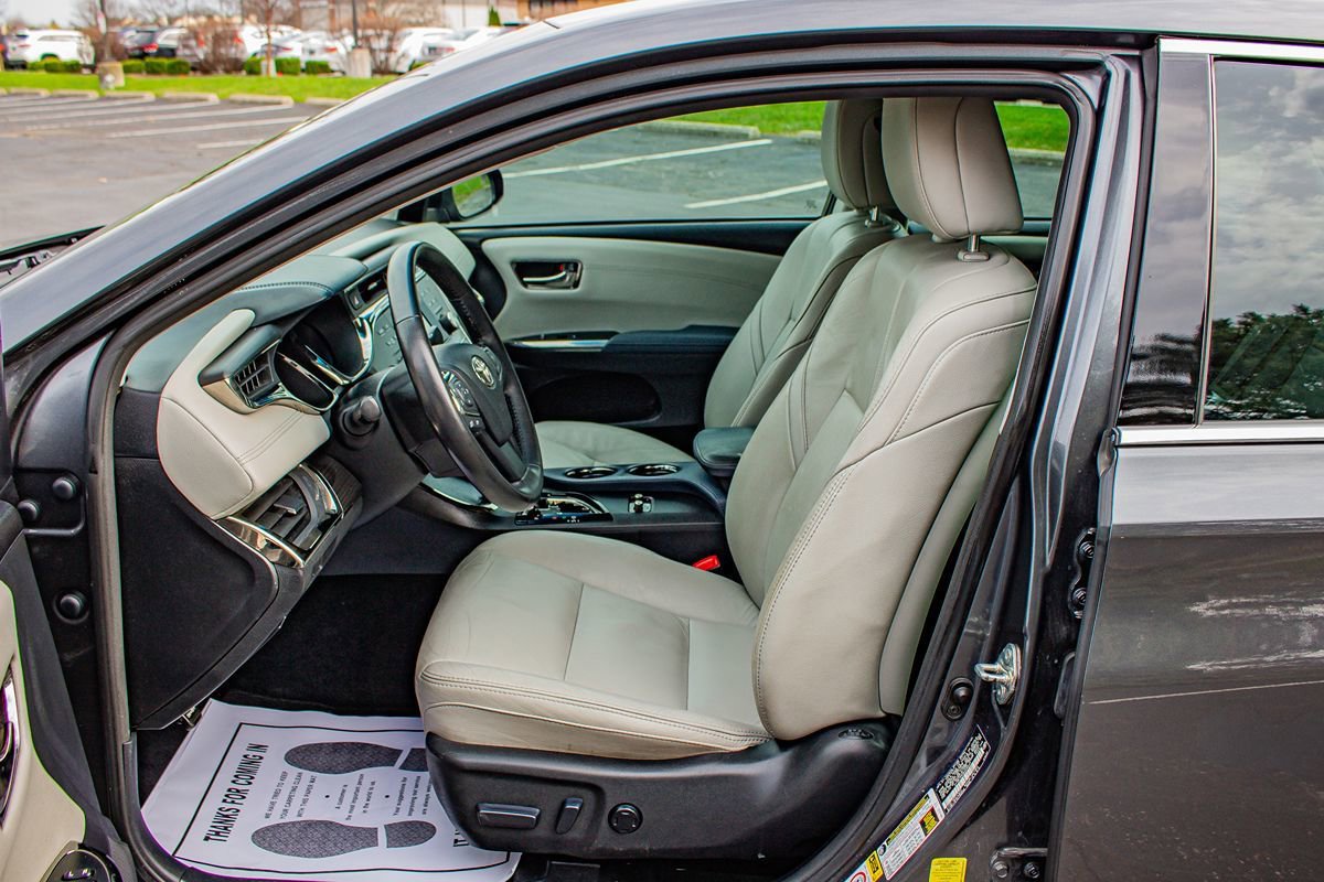 Used 2013 Toyota Avalon XLE image 12
