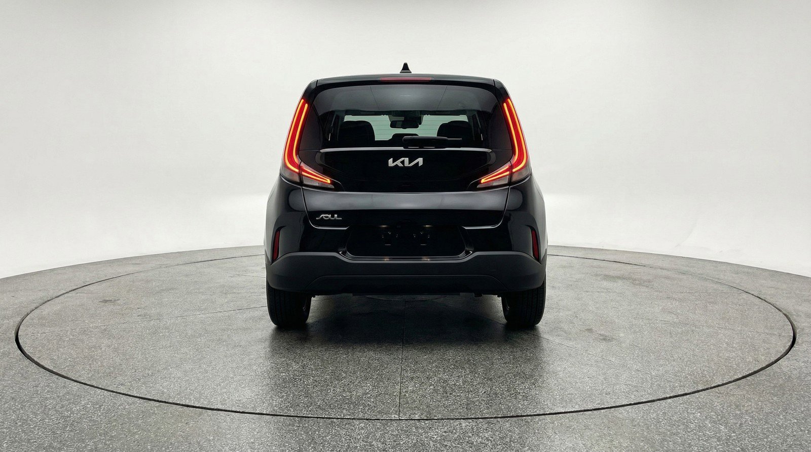 Used 2025 Kia Soul LX w/ LX Technology Package FWD image 7