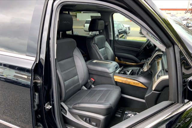 Used 2017 GMC Yukon XL Denali w/ Open Road Package AWD/4WD image 6