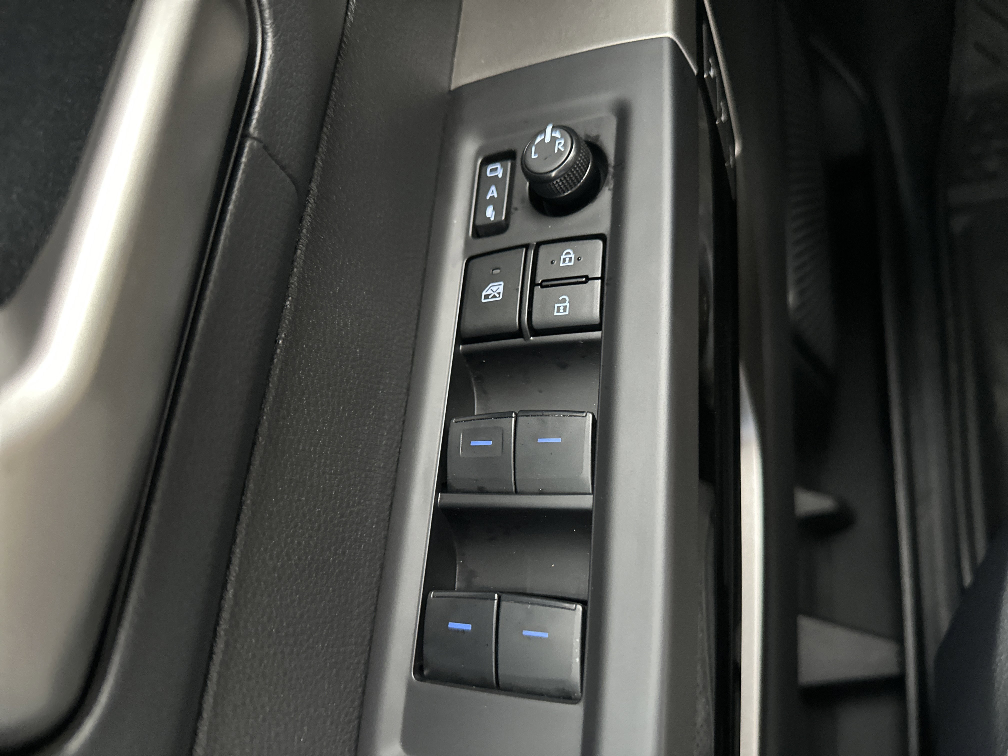 Used 2024 Toyota Tundra Limited image 21