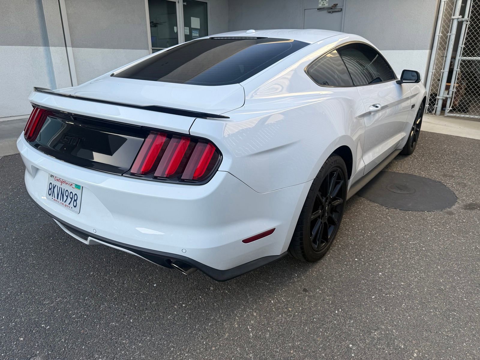 Used 2016 Ford Mustang GT Premium w/ Black Accent Package RWD image 5