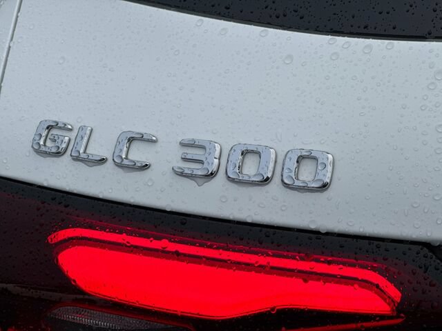 Used 2026 Mercedes-Benz GLC 300 image 33