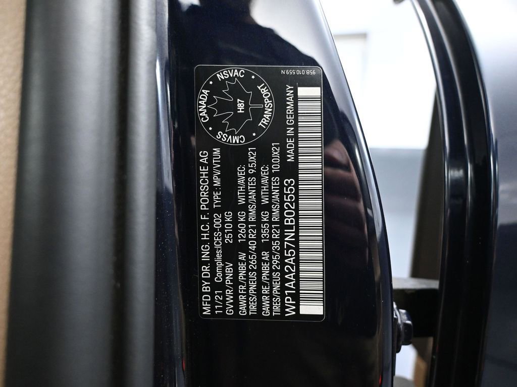 Used 2022 Porsche Macan Base image 56