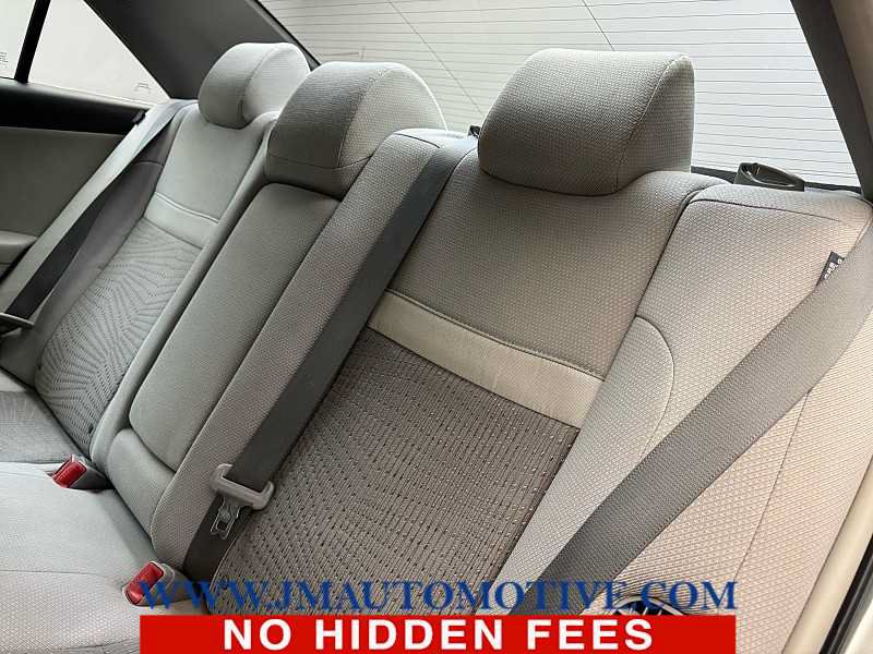 Used 2013 Toyota Camry XLE w/ Convenience Pkg FWD image 16
