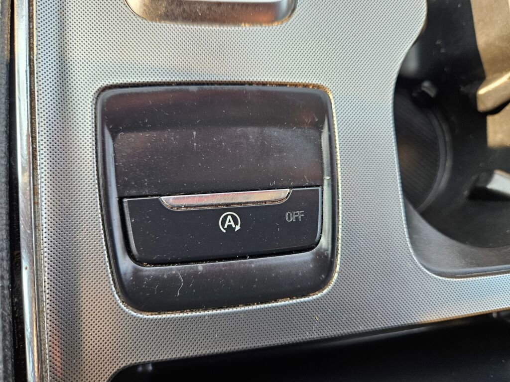 Used 2022 Ford Edge SEL image 9