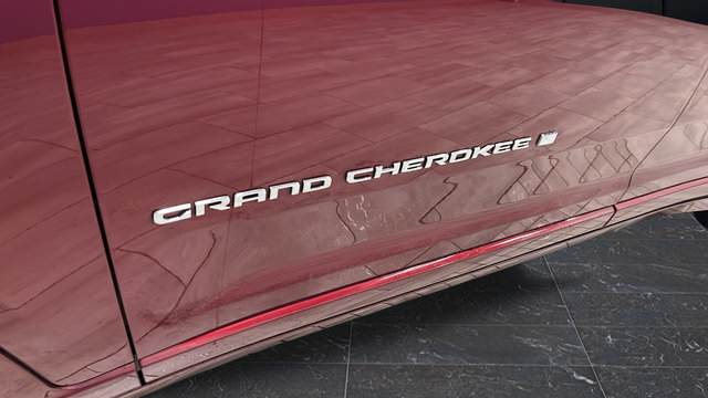 Used 2023 Jeep Grand Cherokee Overland w/ Luxury Tech Group IV AWD/4WD image 43