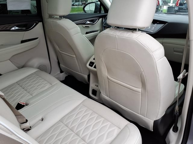 Used 2022 Buick Envision Avenir w/ Technology Package II AWD/4WD image 23