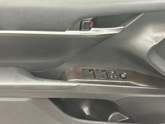 Used 2022 Toyota Camry SE FWD image 10