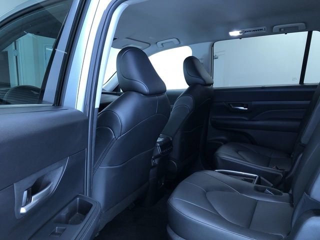 Used 2025 Toyota Grand Highlander AWD image 22