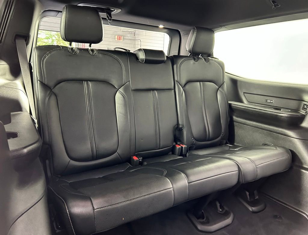 Used 2022 Jeep Wagoneer Series II AWD/4WD image 14