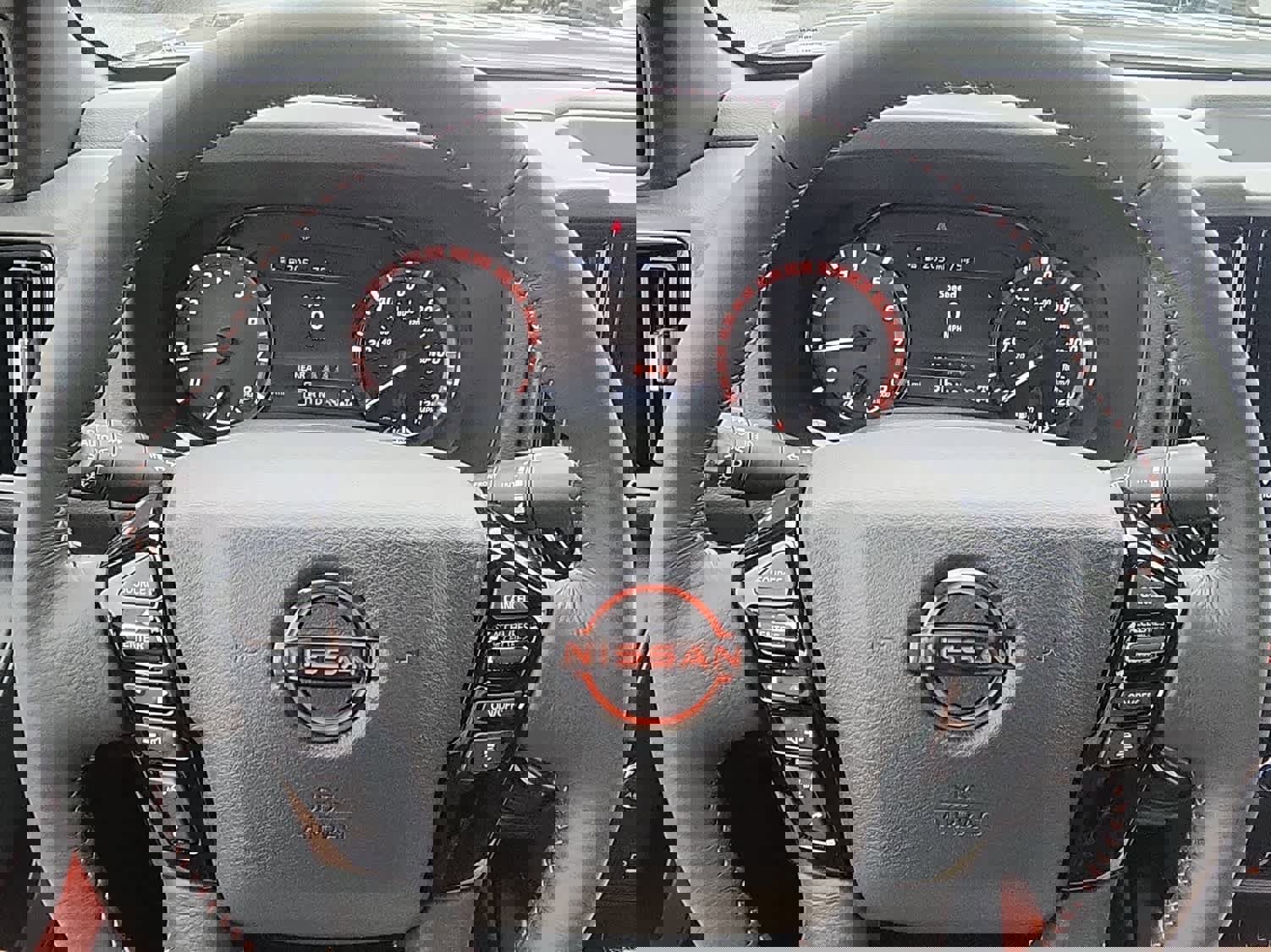 New 2025 Nissan Frontier PRO-4X w/ Interior Protection Package AWD/4WD image 15