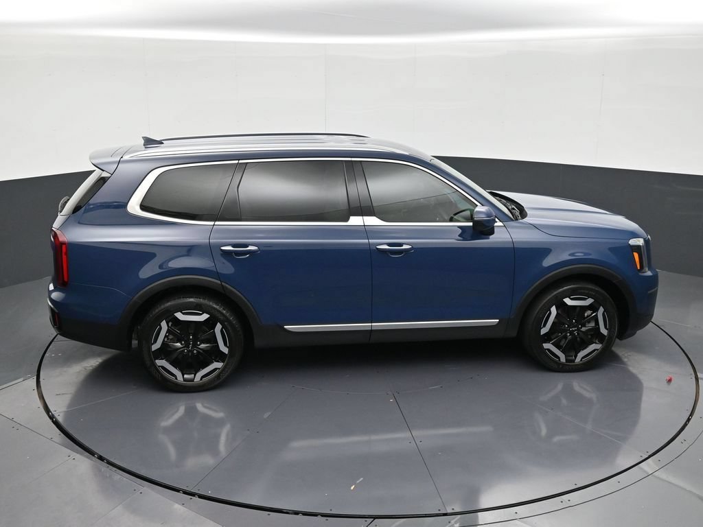 Used 2024 Kia Telluride S FWD image 17