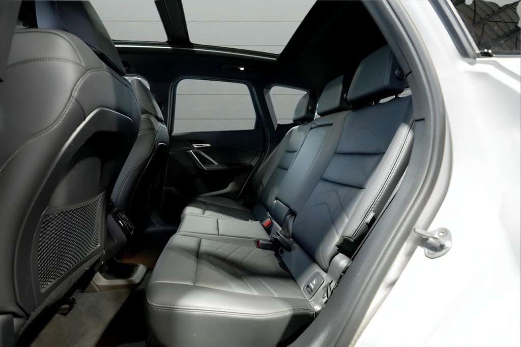 Used 2024 BMW X1 xDrive28i w/ M Sport Package image 32