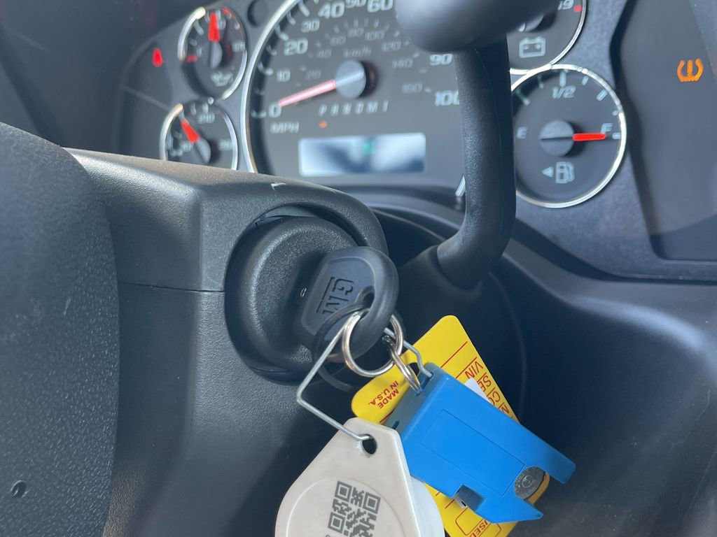 New 2025 GMC Savana 2500 Extended w/ Driver Convenience Package image 17