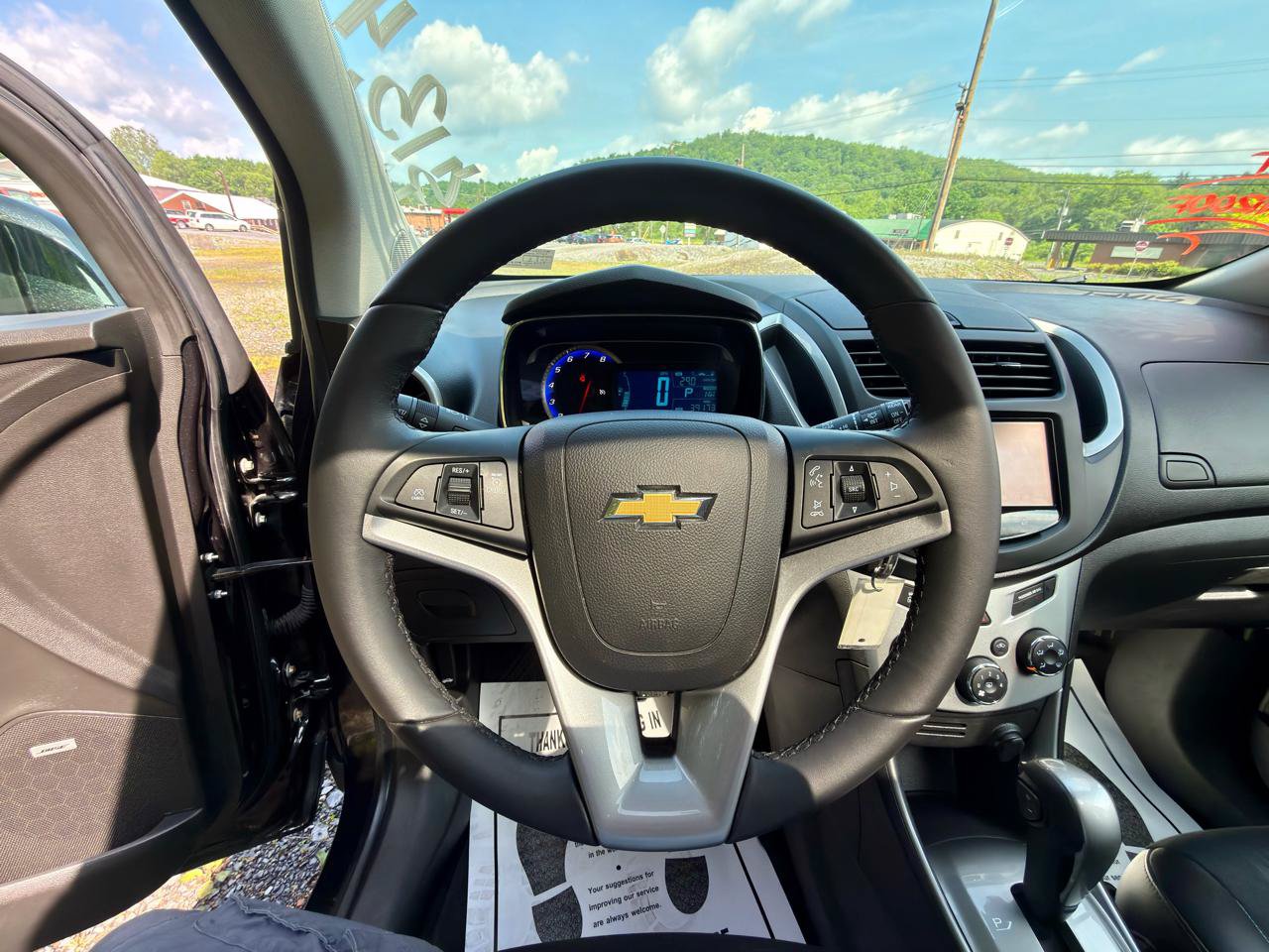 Used 2016 Chevrolet Trax LT w/ LT Sun and Sound Package AWD/4WD image 10