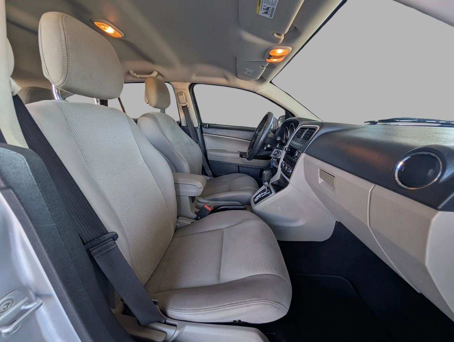 Used 2010 Dodge Caliber SXT FWD image 21