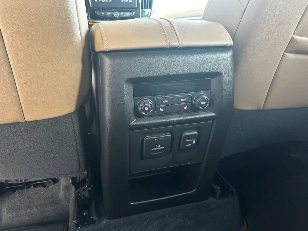 Used 2023 Chevrolet Traverse Premier image 18