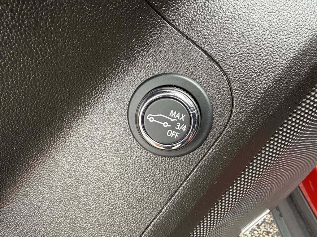 Used 2023 GMC Acadia AT4 w/ Preferred Package AWD/4WD image 22