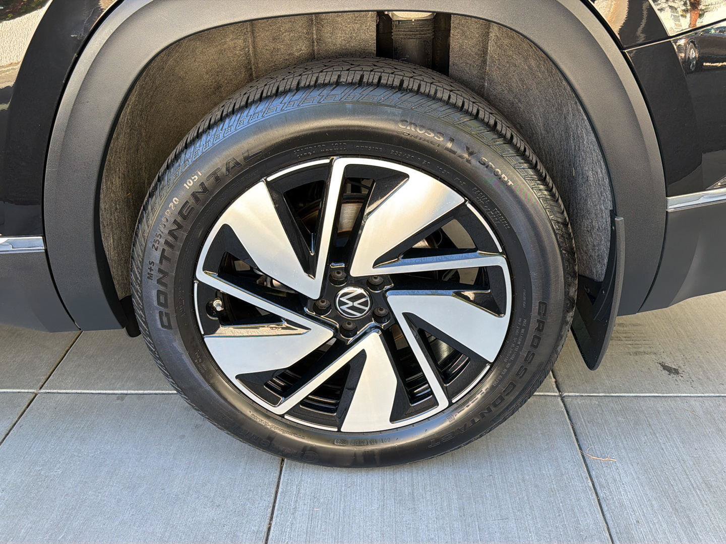 Certified 2024 Volkswagen Atlas SEL AWD/4WD image 12