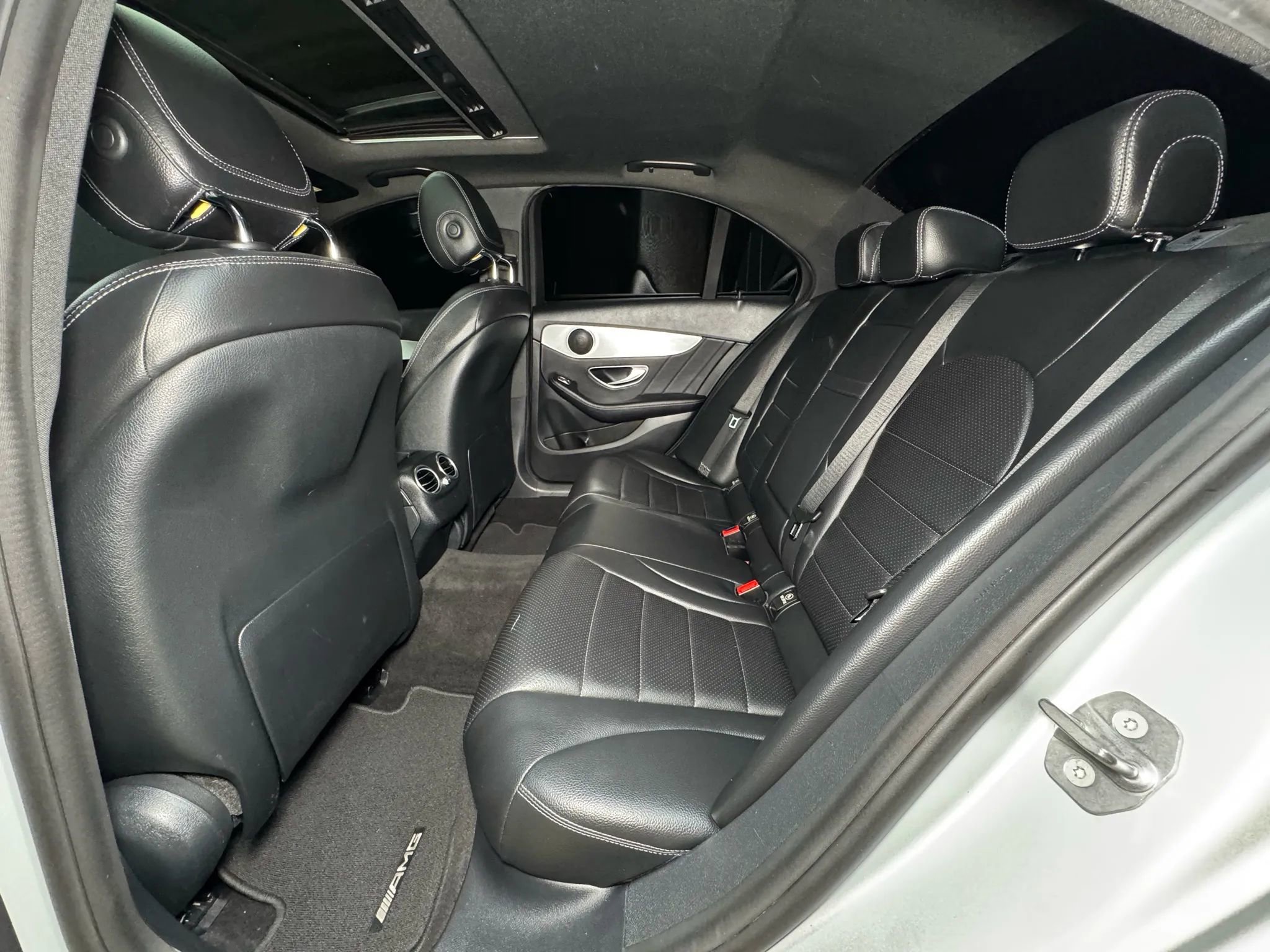 Used 2018 Mercedes-Benz C 300 Sedan image 16