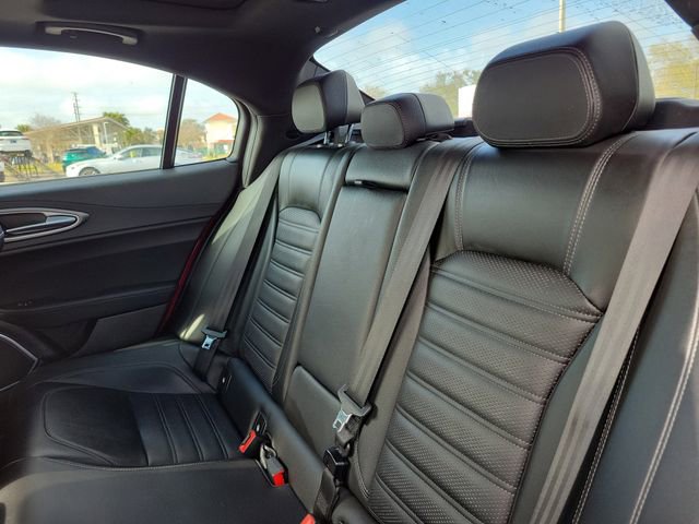 Used 2022 Alfa Romeo Giulia Veloce image 9
