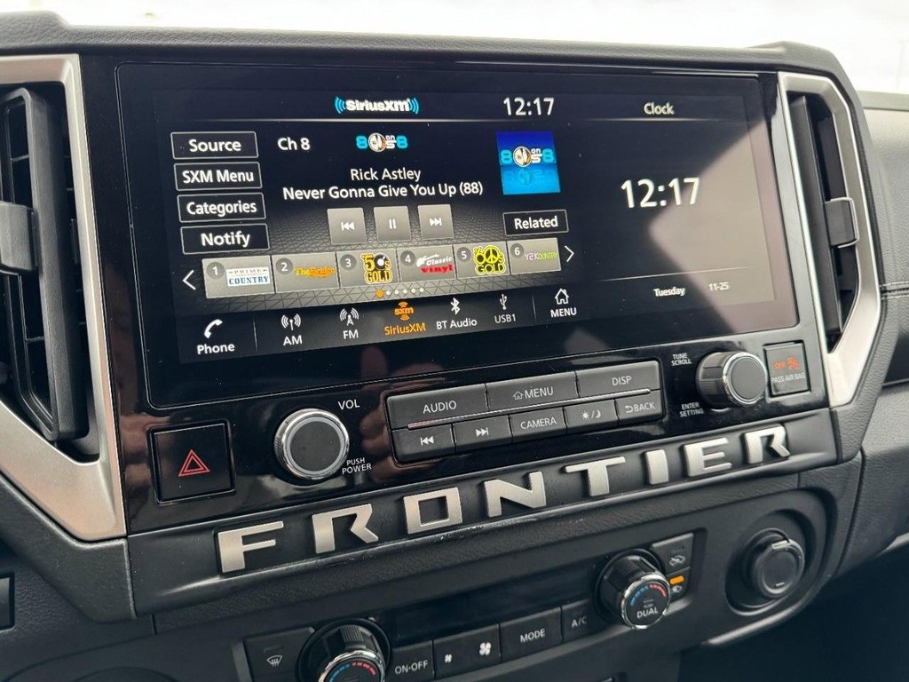 Used 2025 Nissan Frontier SV w/ SV Convenience Package image 18