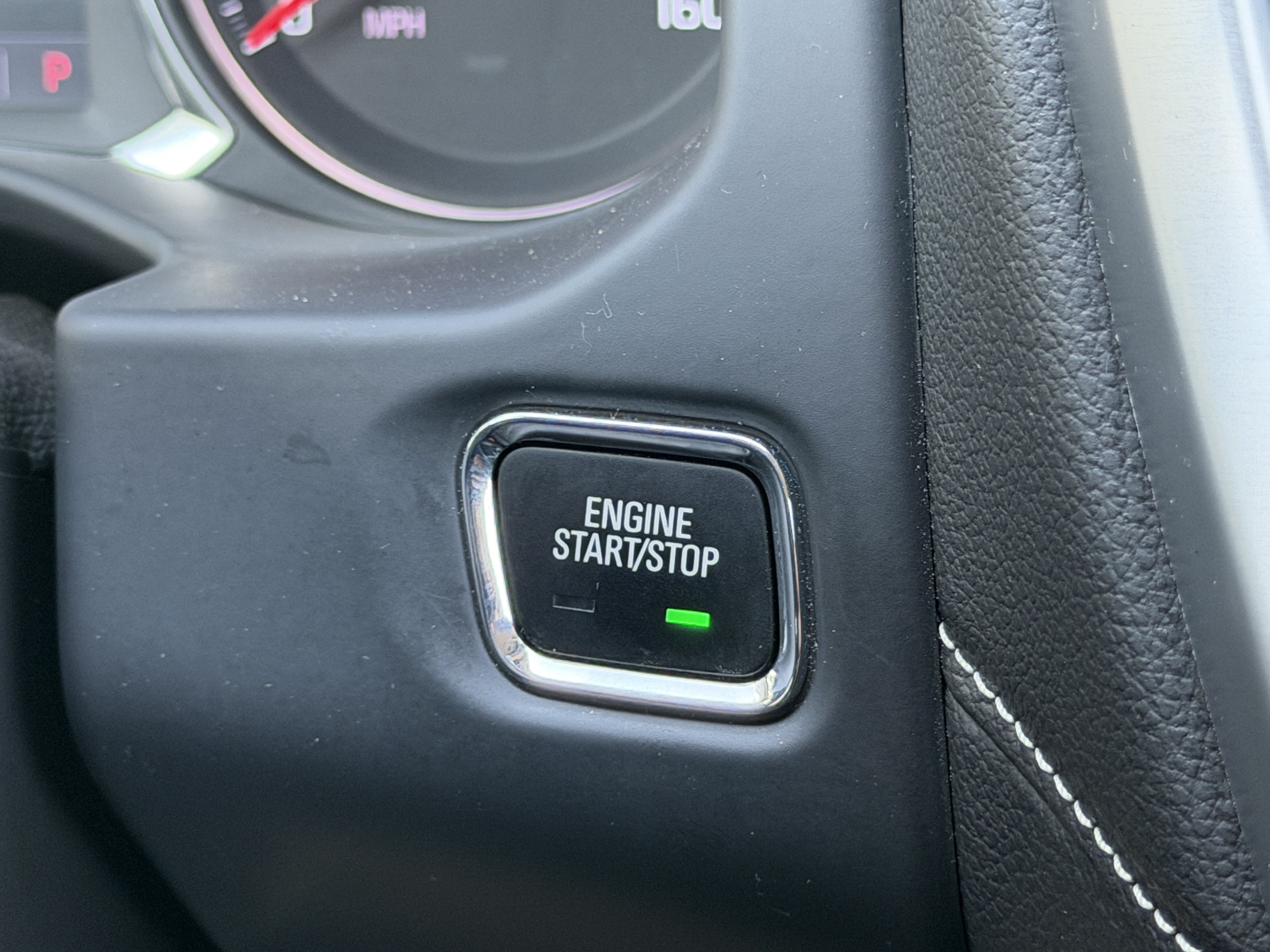 Used 2023 GMC Acadia SLT FWD image 29